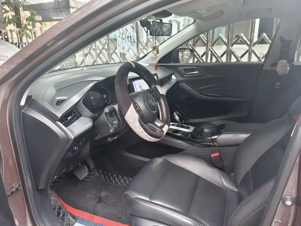 MG5 300 TGI DCT Trend Cross Grand Enjoyment