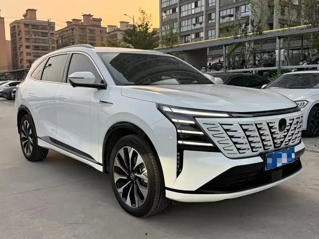 Changan CS75 PLUS 4 th Gen 1.5 T New Blue Whale Smart Flagship