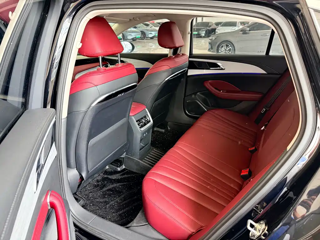 Hongqi H5 2.0 T Auto Flagship Smooth
