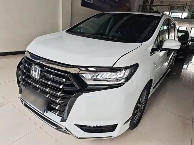 Honda Elysion 2.0 L e:HEV Luxury