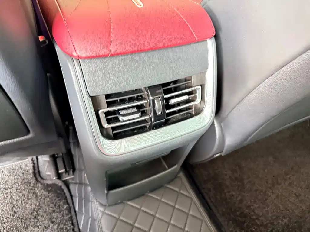 Hongqi H5 1.5 T DCT Flagship Charm