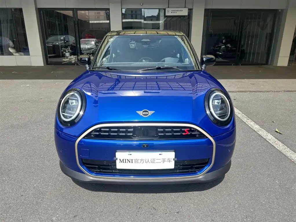 MINI 2.0 T COOPER S Artist 5-door