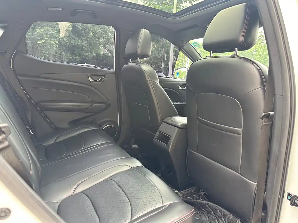 Fengguang 500 1.5 L CVT Enjoyment