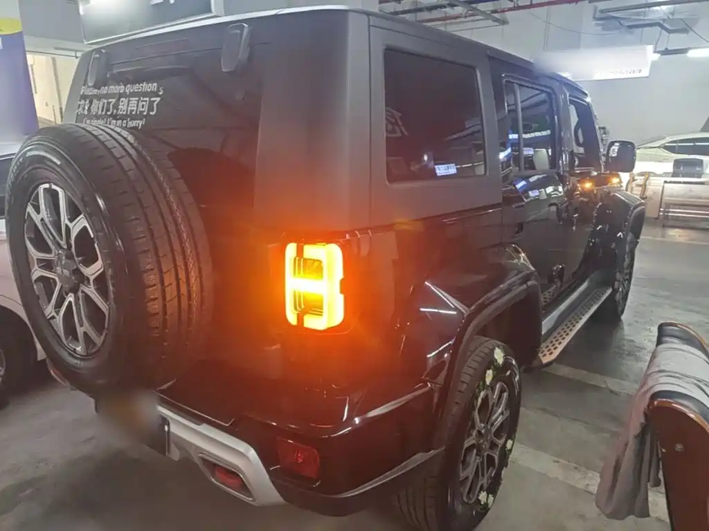 BAIC BJ40 2.0 T Auto 4 WD City Hunter Swordsman