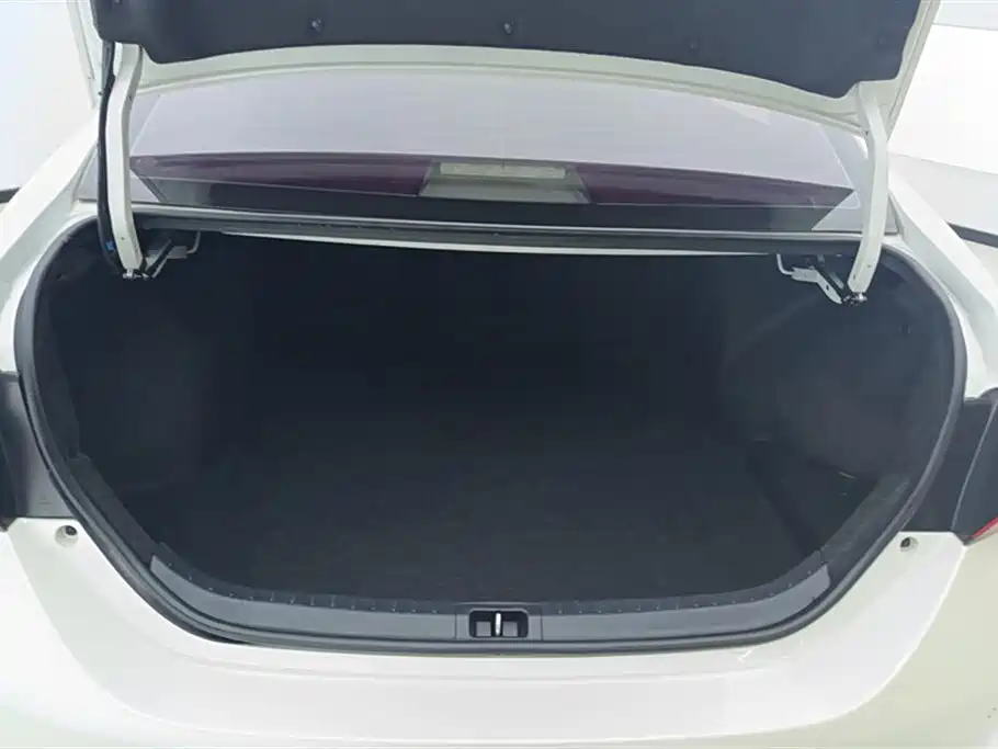 Levin Facelift 185 T CVT Elite CN-VI