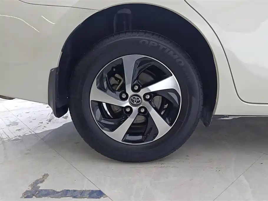 Levin Facelift 185 T CVT Elite CN-VI