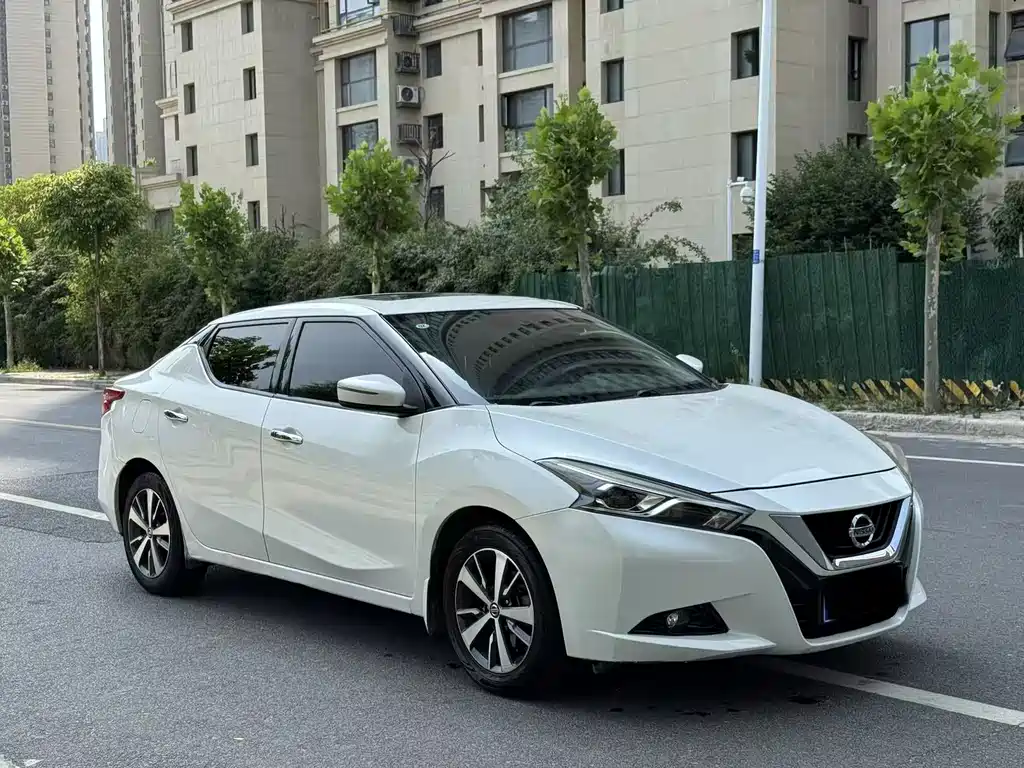 Lannia 1.6 L CVT Cool