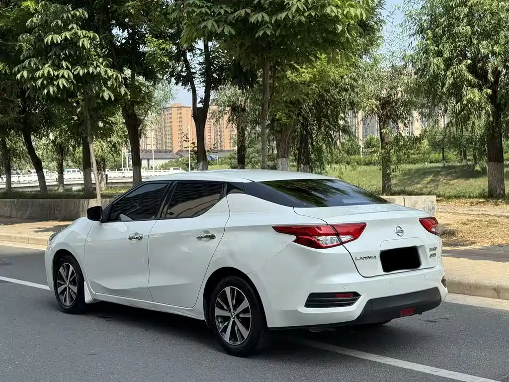 Lannia 1.6 L CVT Cool