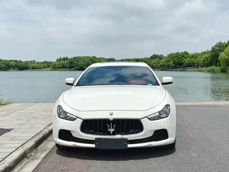 Maserati Ghibli 3.0 T Standard
