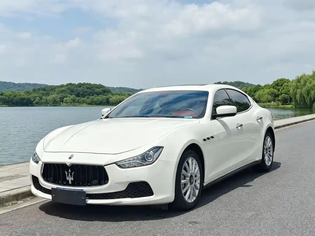 Ghibli 3.0 T Standard