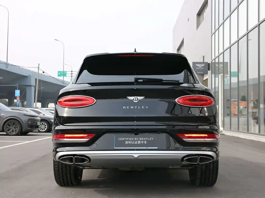 Bentayga 4.0 T V8 LWB Range Elegant Degree