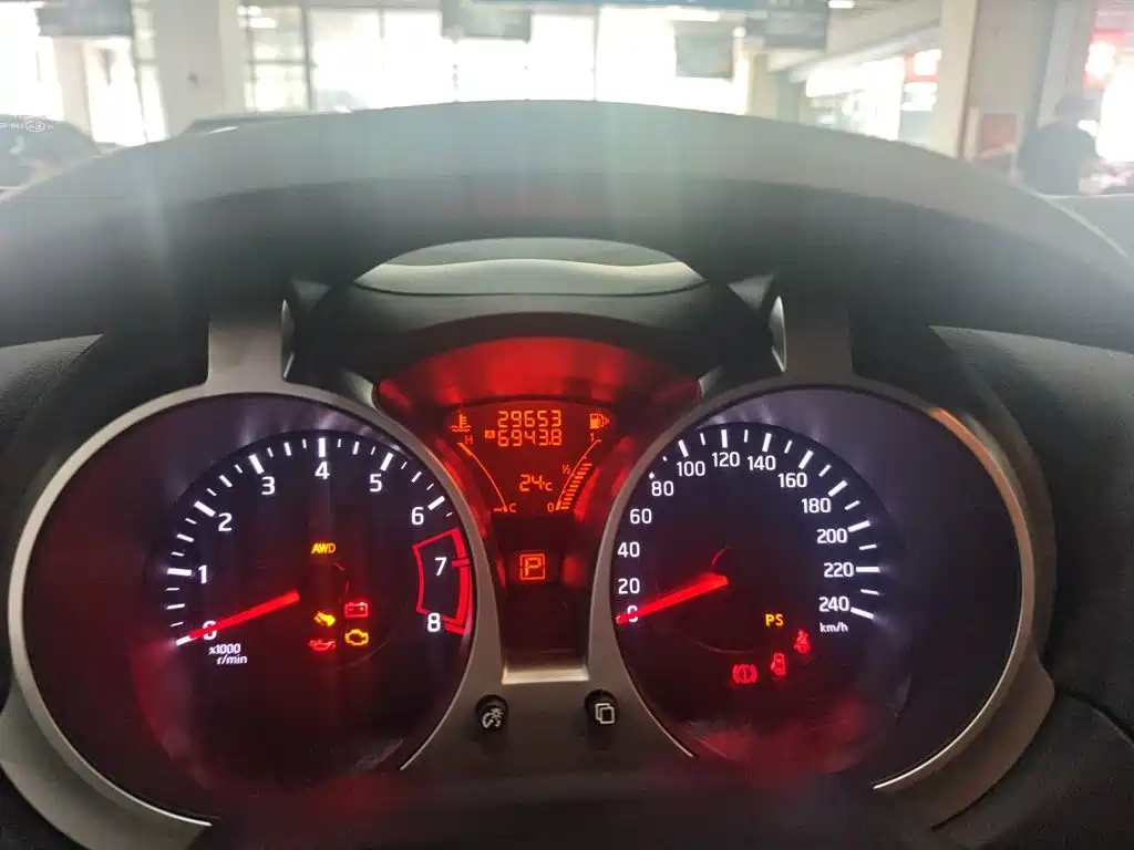 Infiniti ESQ 英菲尼迪ESQ 2014款 1.6 T 率动版