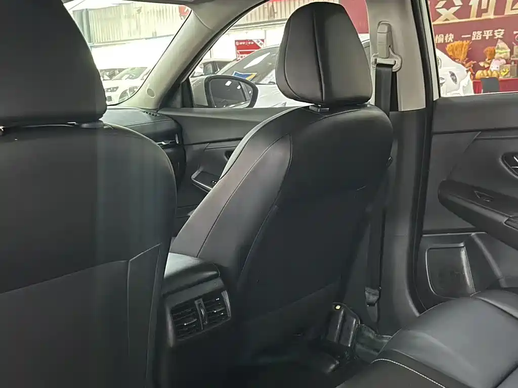 Sylphy 1.6 L XL CVT Joy