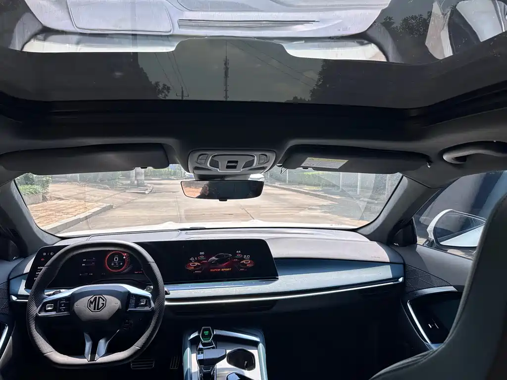 MG7 1.5 T 300 DCT Luxury
