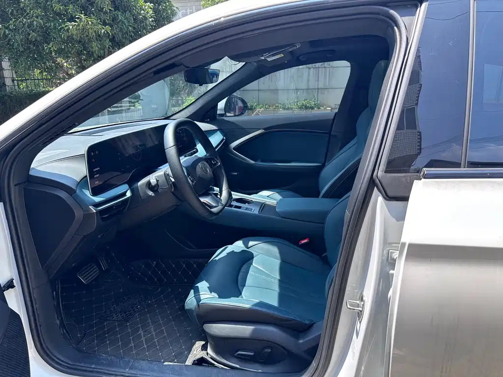 MG7 1.5 T 300 DCT Luxury