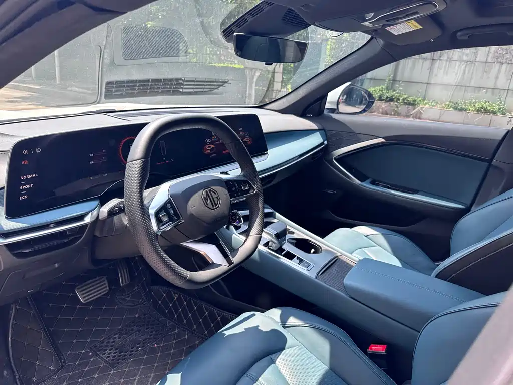 MG7 1.5 T 300 DCT Luxury