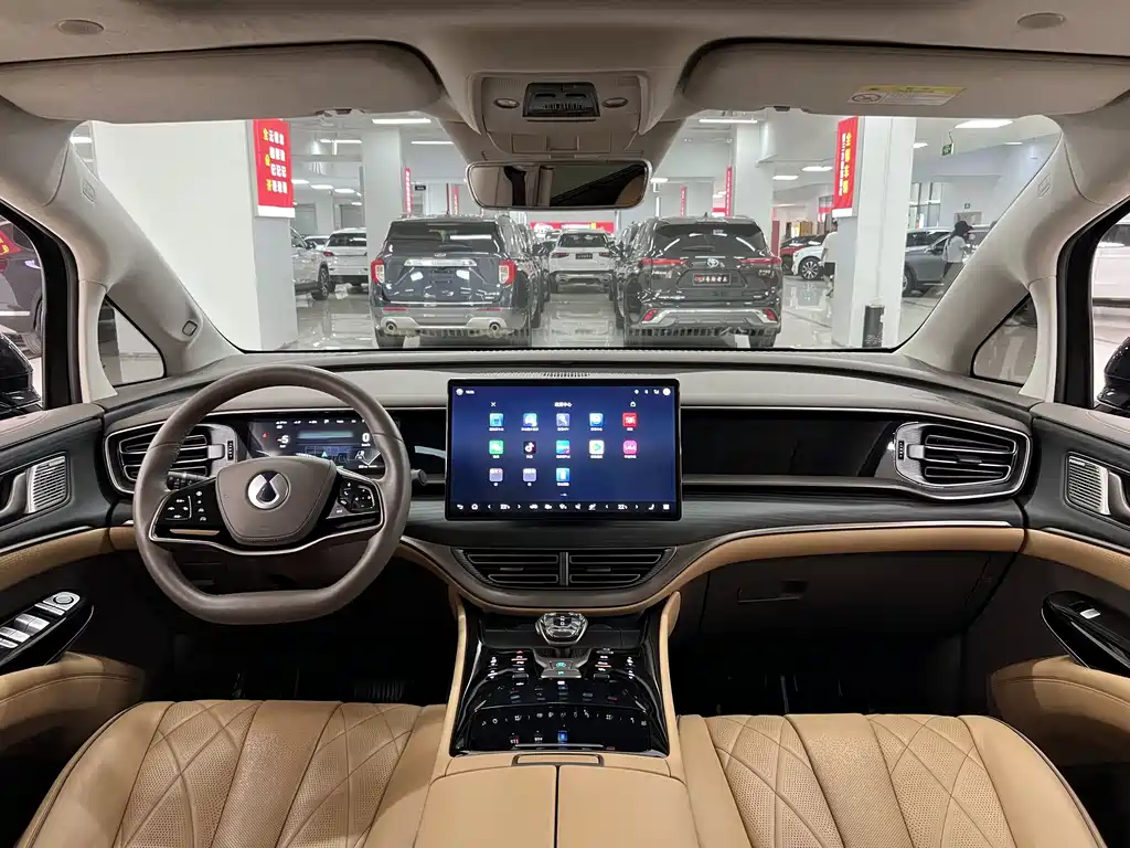 Denza D9 DM-i 970 4 WD Flagship