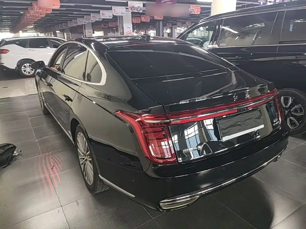 Hongqi H9 2.0 T Connected Flagship Enjoyment
