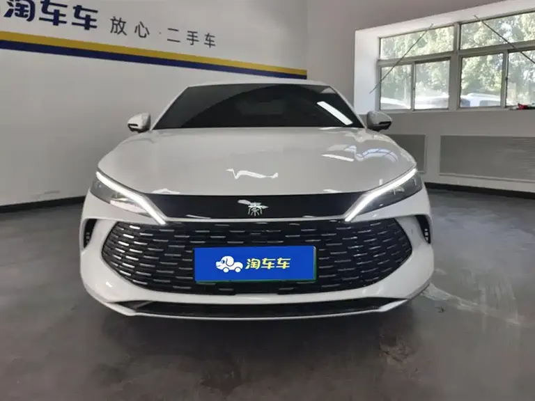 BYD Qin L DM-i Smart Drive 80 KM Leading