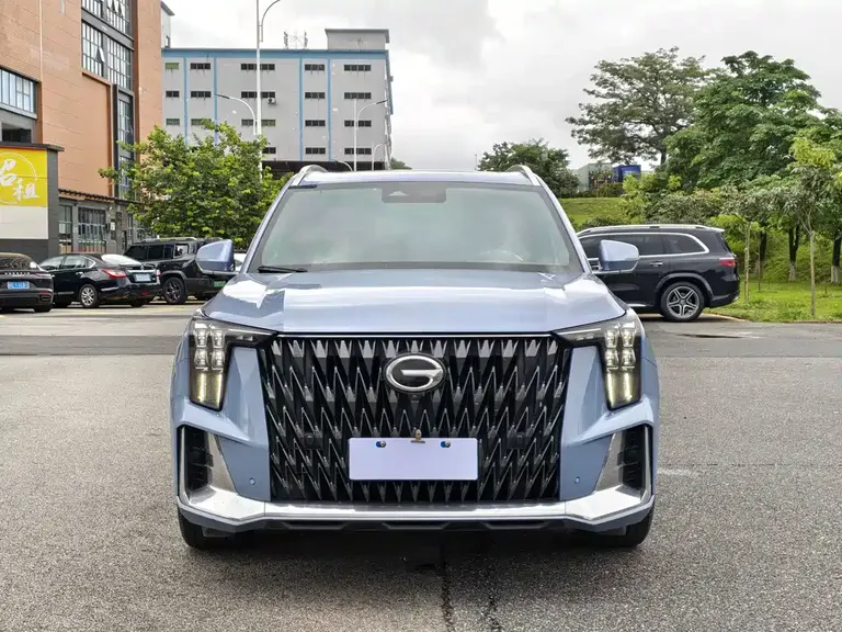 GAC Trumpchi GS8 Dual Engine Series 2.0 TM 2 WD Distinguished (7-seat)