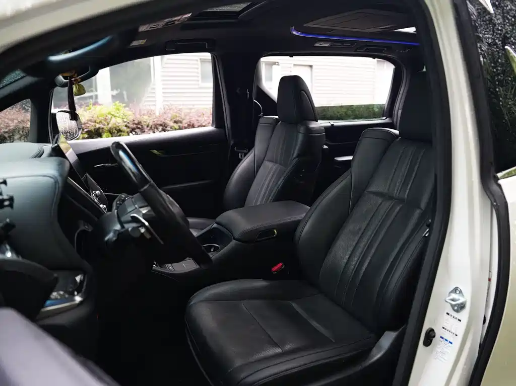 Lexus LM 300 h 7-seat Elegant