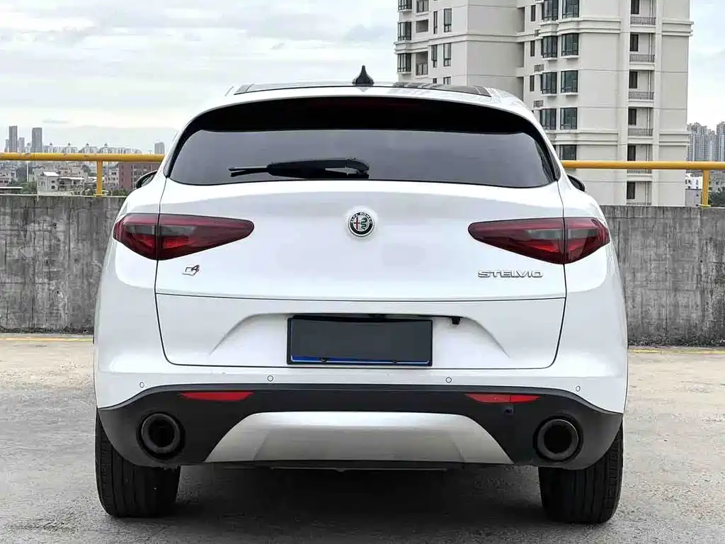 Stelvio 2.0 T 200 HP Elite