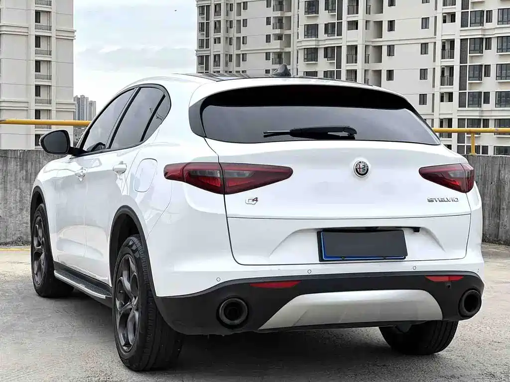 Stelvio 2.0 T 200 HP Elite