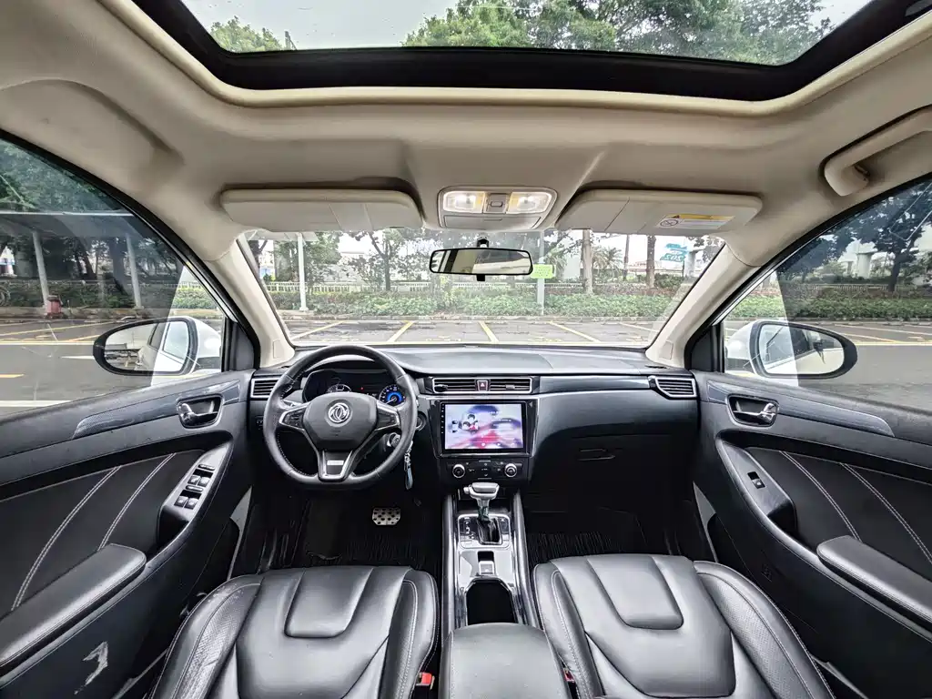 Fengguang 580 1.5 T CVT Luxury