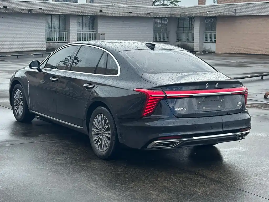 Hongqi H5 1.5 T DCT Connected Flagship Charm