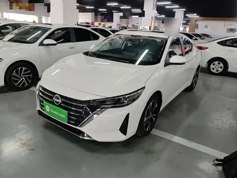 Nissan Sylphy 1.6 L CVT Joy