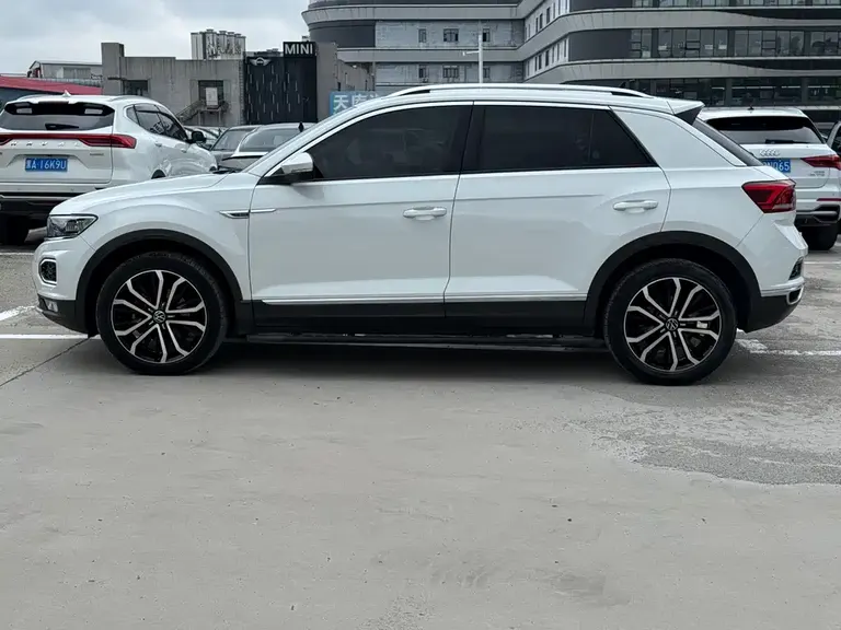 Volkswagen T-ROC 280 TSI DSG 2 WD Comfort Enjoyment PLUS