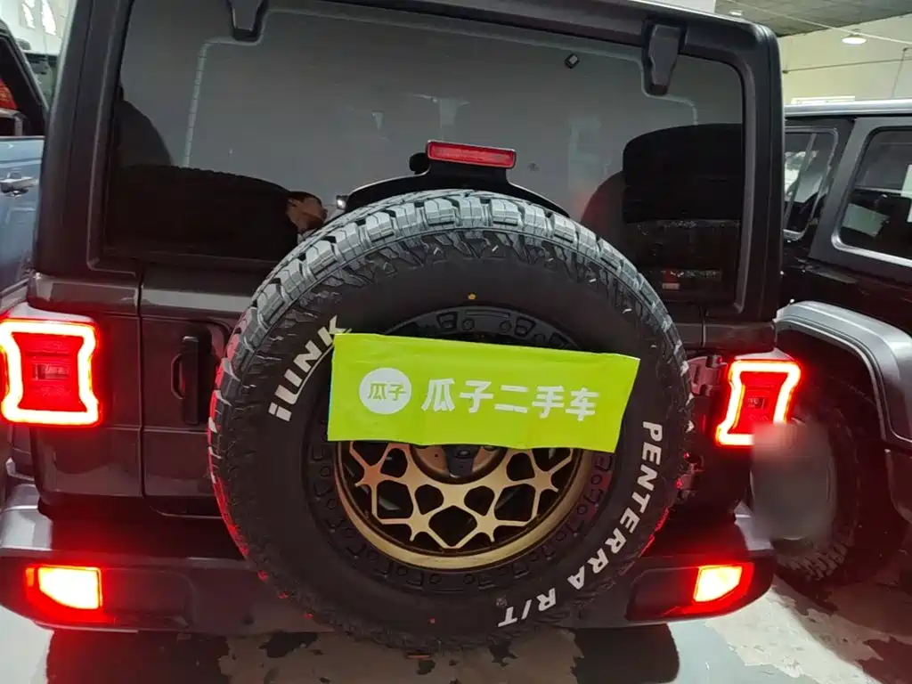 Wrangler 2.0 T Sahara 4-door