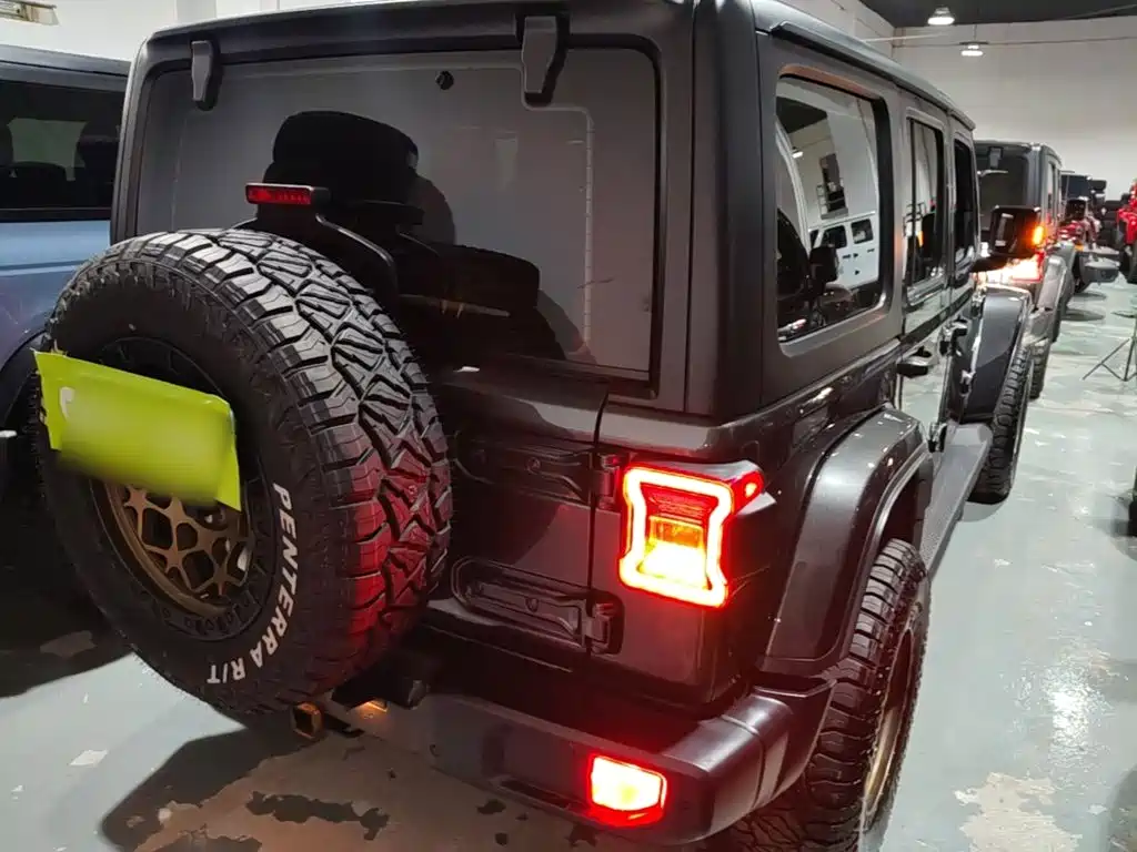 Wrangler 2.0 T Sahara 4-door