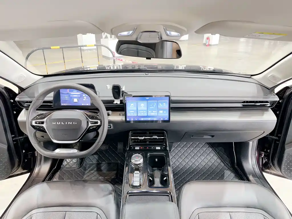 Wuling Starlight 70 Standard