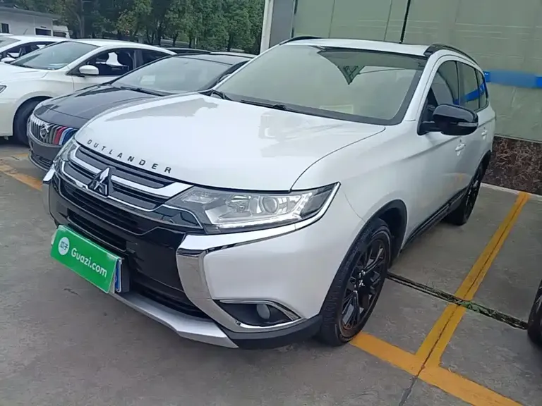 Mitsubishi Outlander 2.0 L 2 WD Glory 5-seat