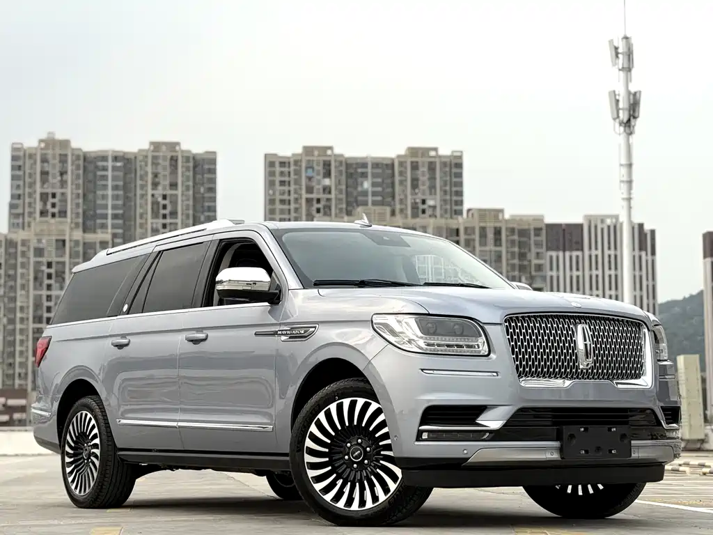 Navigator 3.5 T LWB President
