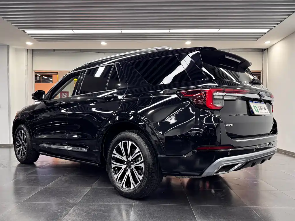 Explorer 2.3 T EcoBoost 4 WD Titanium 7-seat
