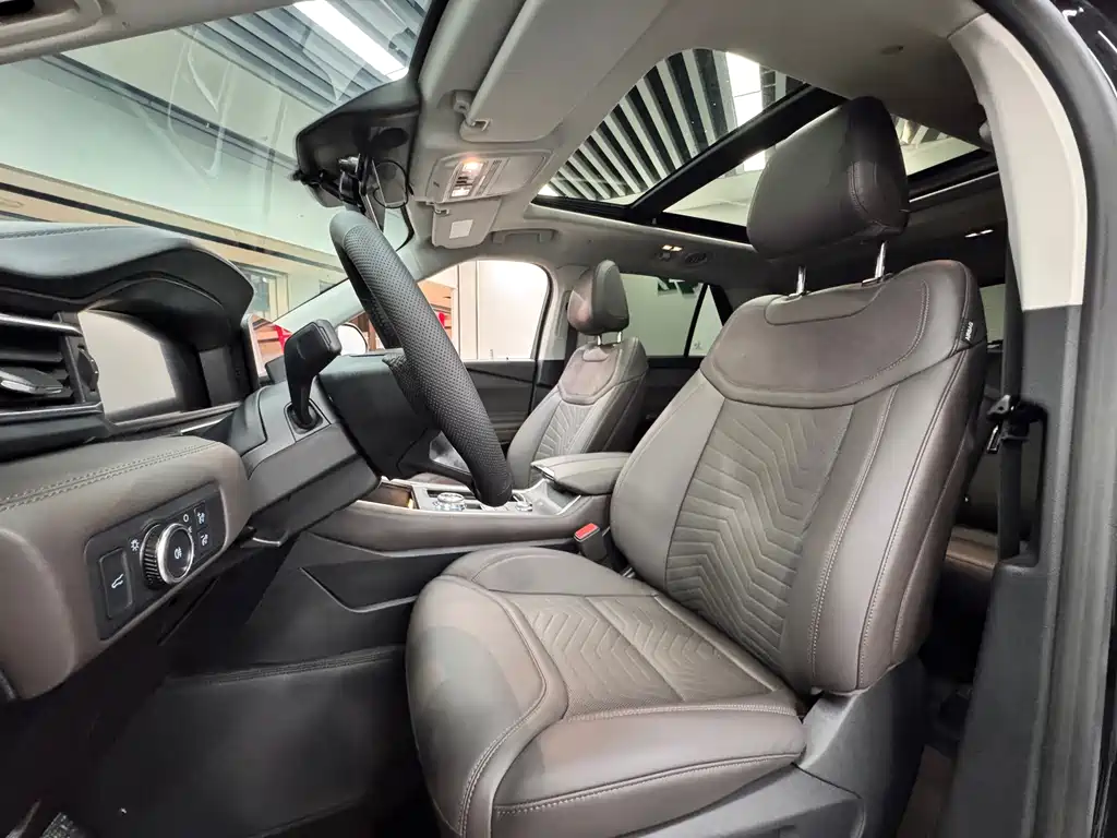 Explorer 2.3 T EcoBoost 4 WD Titanium 7-seat