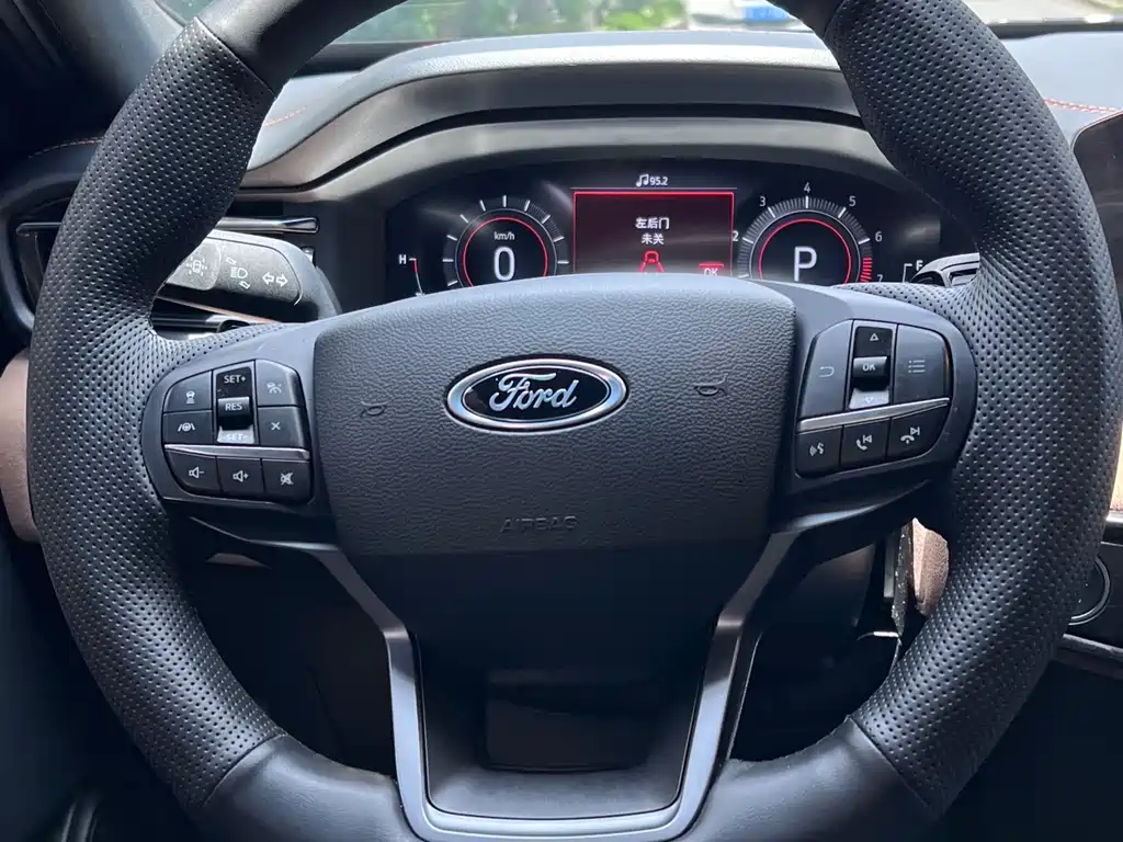 Explorer EcoBoost 285 Kunlun Peak 7-seat