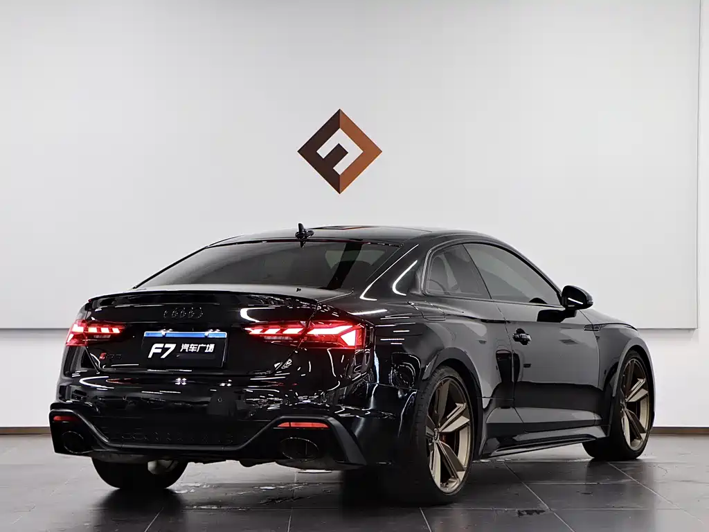 Audi RS 5 RS 5 2.9 T Coupe Dark Gold