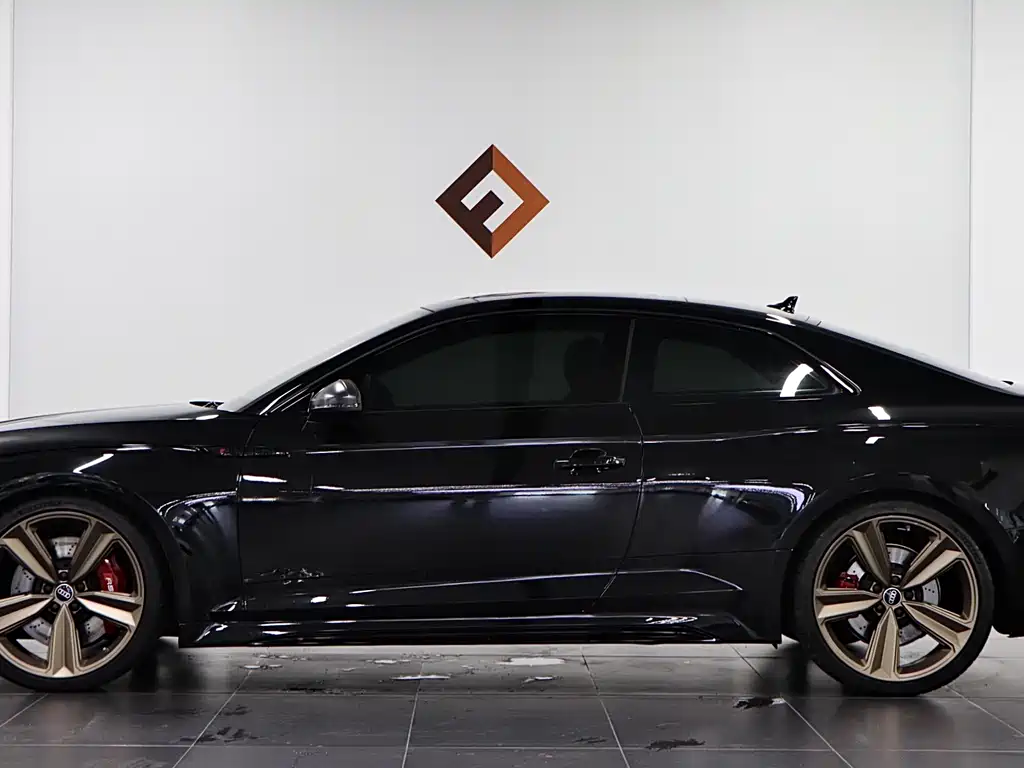 Audi RS 5 RS 5 2.9 T Coupe Dark Gold