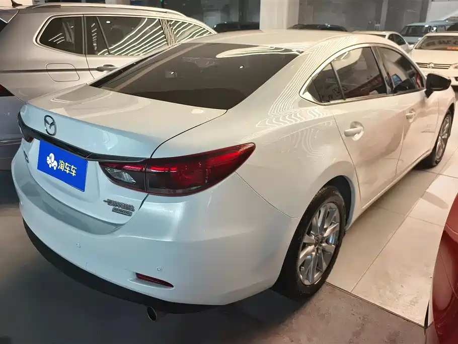 Atenza 2.0 L Blue Sky Luxury