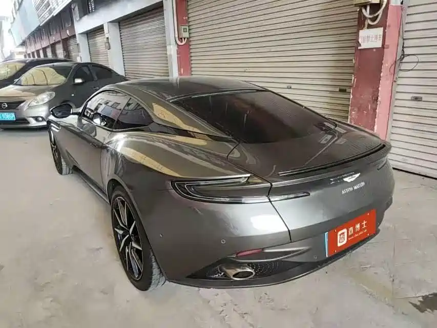 Aston Martin DB11 4.0 T V8 Coupe