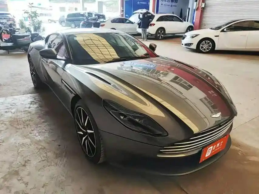 Aston Martin DB11 4.0 T V8 Coupe