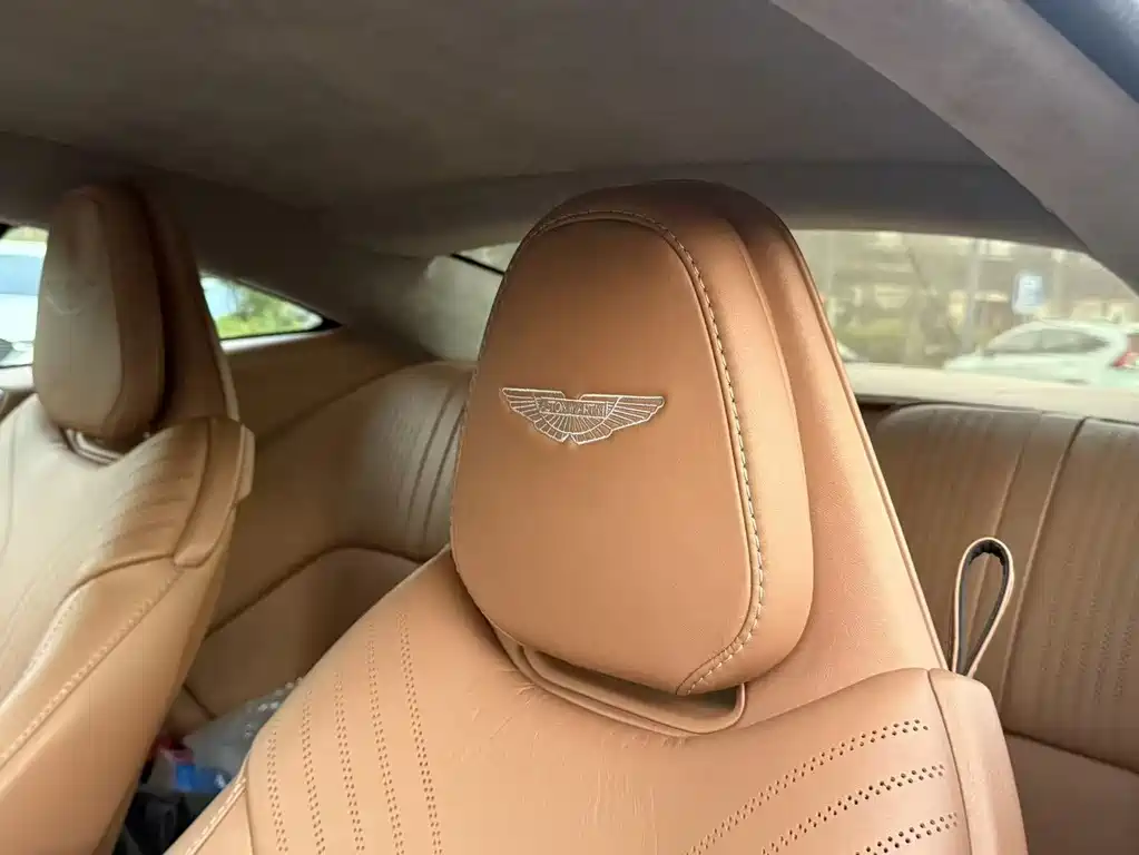 Aston Martin DB11 4.0 T V8 Coupe