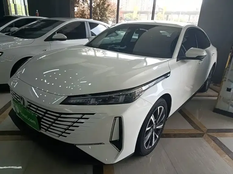 Changan Eado Blue Whale 1.5 T 500 Bar Distinguished