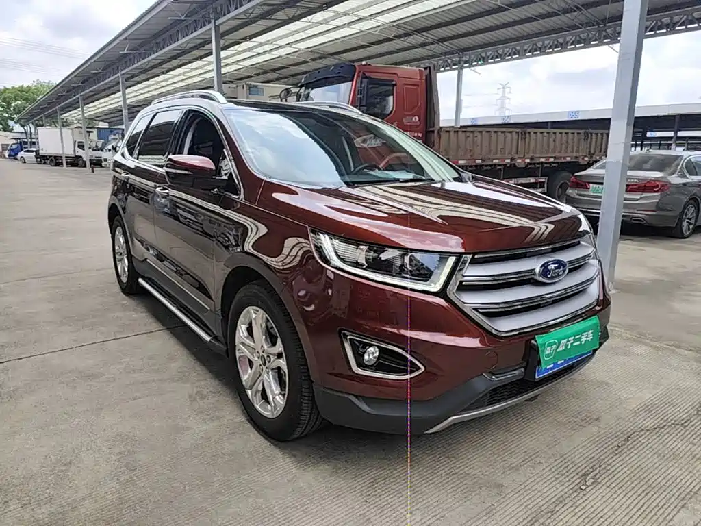Edge EcoBoost 245 2 WD Grand Sharp 7-seat