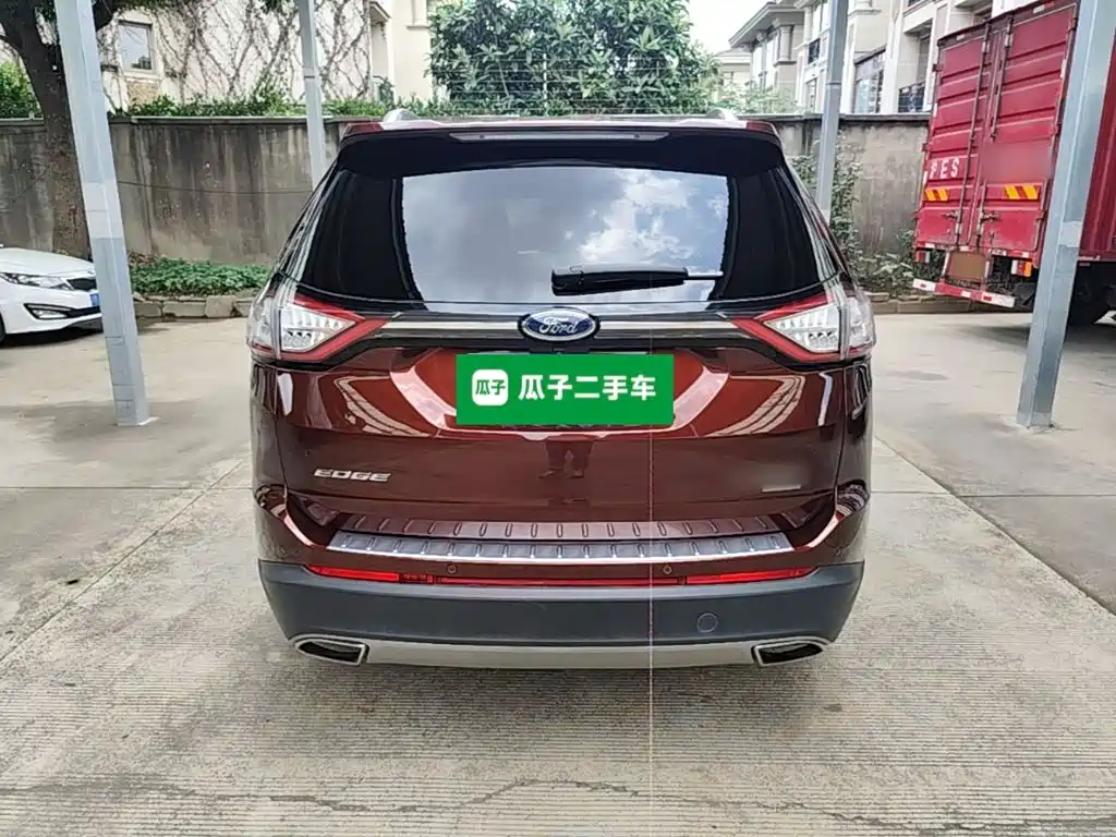 Edge EcoBoost 245 2 WD Grand Sharp 7-seat