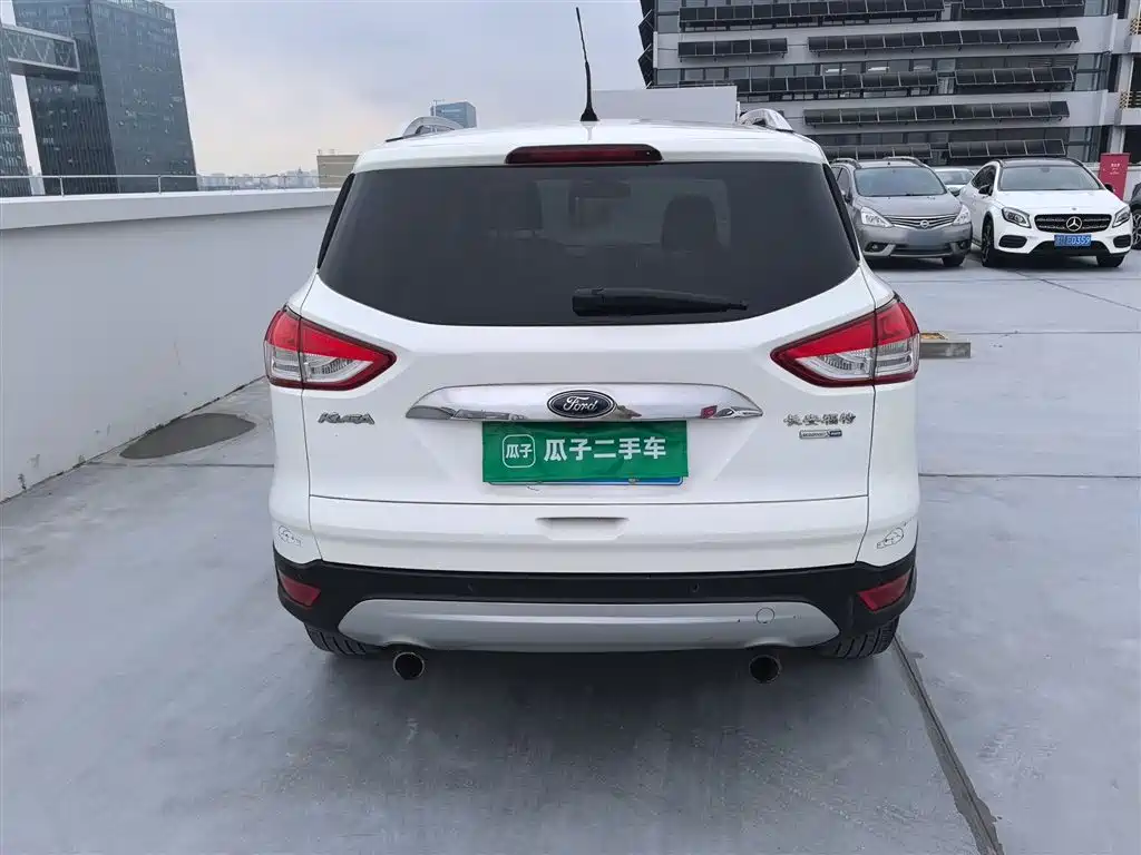 Kuga 2.0 L GTDi 4 WD Elite