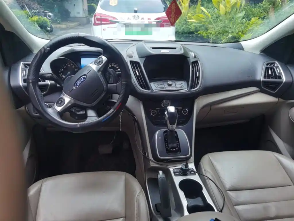 Kuga 2.0 L GTDi 4 WD Elite